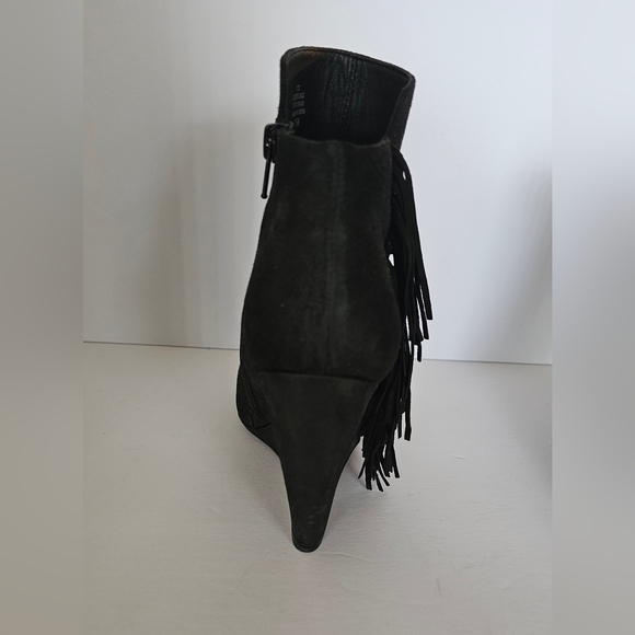 Charles David Genuine Suede Wedge Booties With Fringe On The Outer Side. Black. - Picture 4 of 9